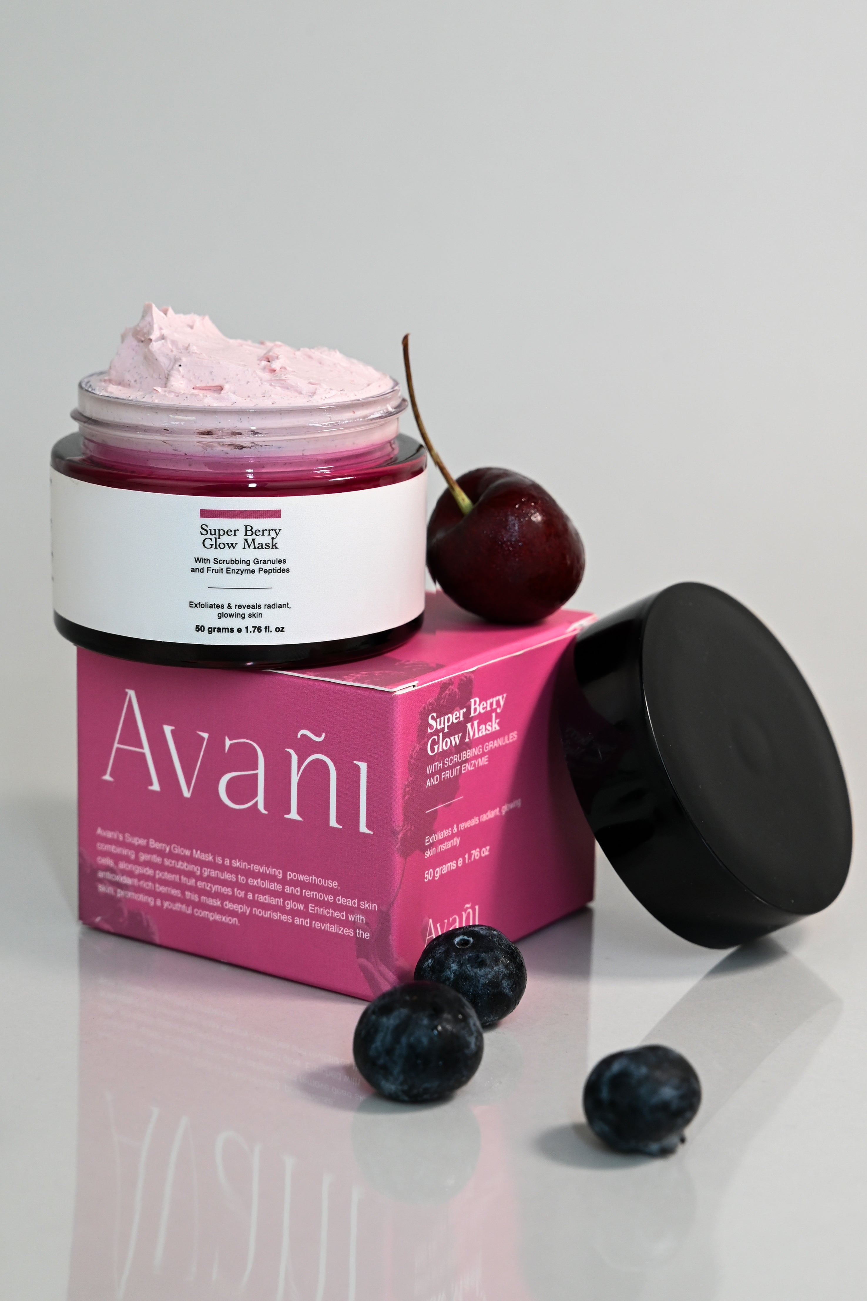 Super Berry Glow Mask with Fruit Enzyme & Scrubbing Granules